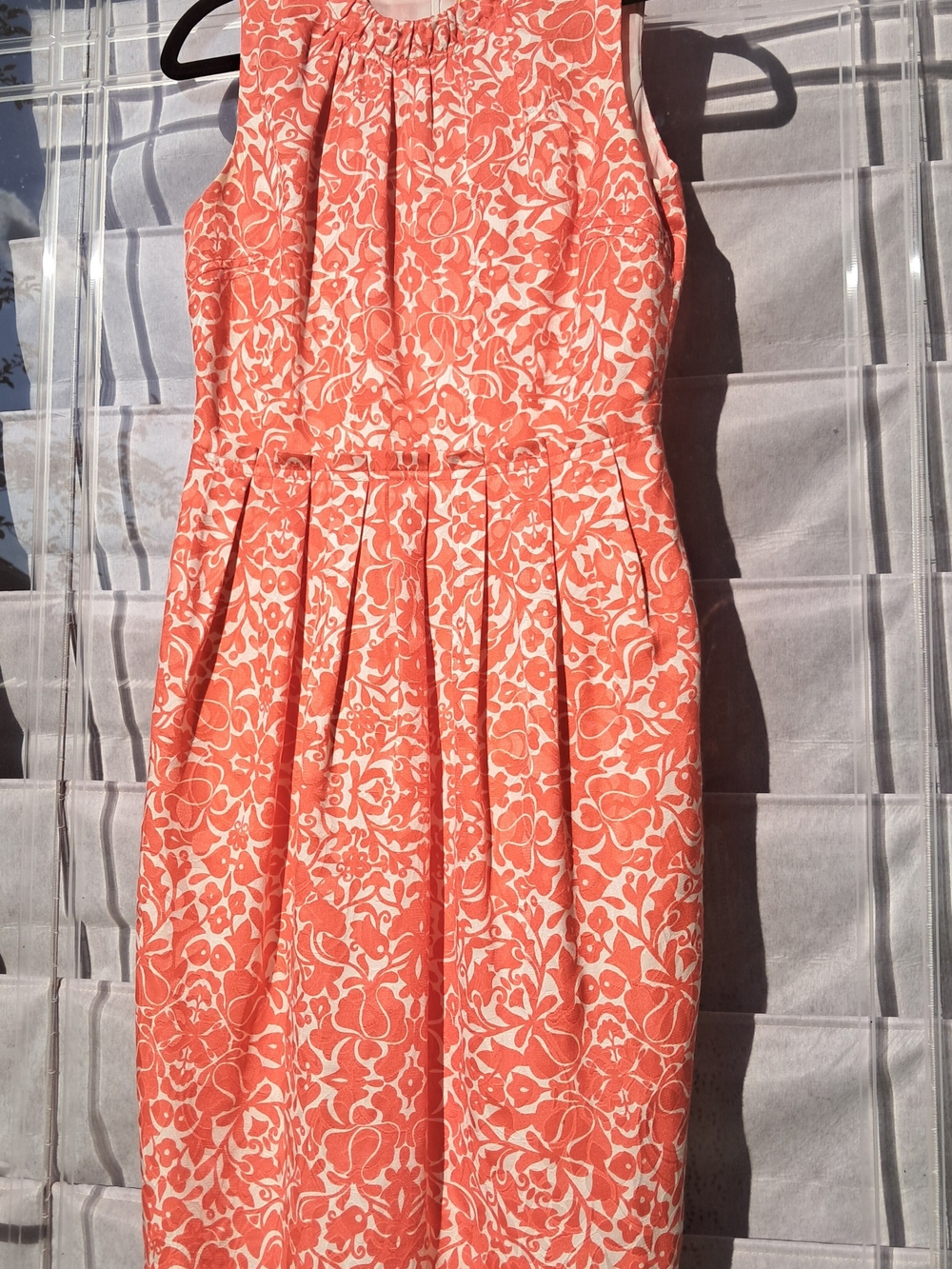 Tory Burch Silk Size 0 Coral and Cream Floral Pleated Sheath Dress EUC
